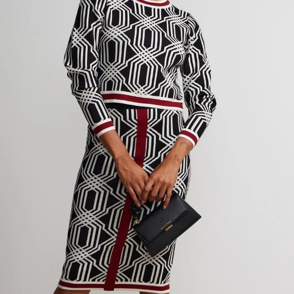 New York & Company Sweaters - New York and Co Long Sleeve Crew Neck Geometric Print Sweater Set Large 2 Piece